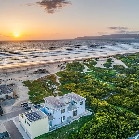 2 Oceanfront Homes W Rooftop Deck Views Steps To The Sand